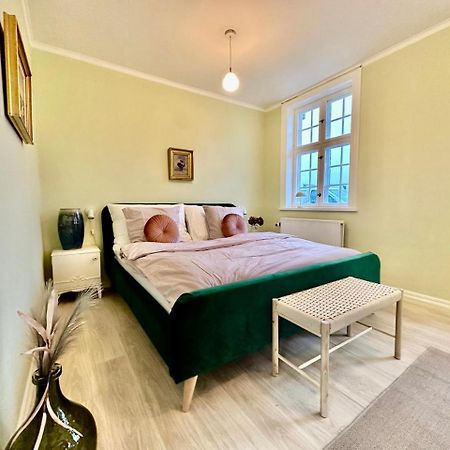 Bed and Breakfast Hirtshals Gamle Station Экстерьер фото
