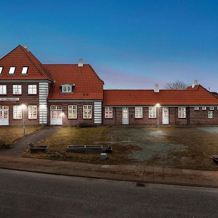 Bed and Breakfast Hirtshals Gamle Station Экстерьер фото