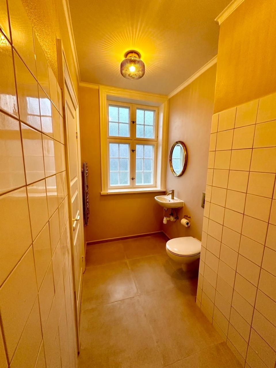 Bed and Breakfast Hirtshals Gamle Station Экстерьер фото