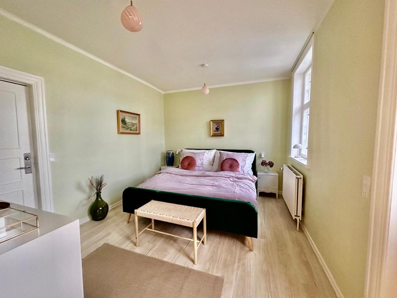 Bed and Breakfast Hirtshals Gamle Station Экстерьер фото