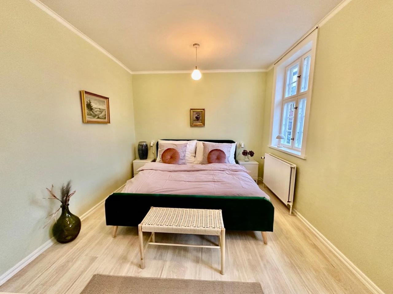 Bed and Breakfast Hirtshals Gamle Station Экстерьер фото