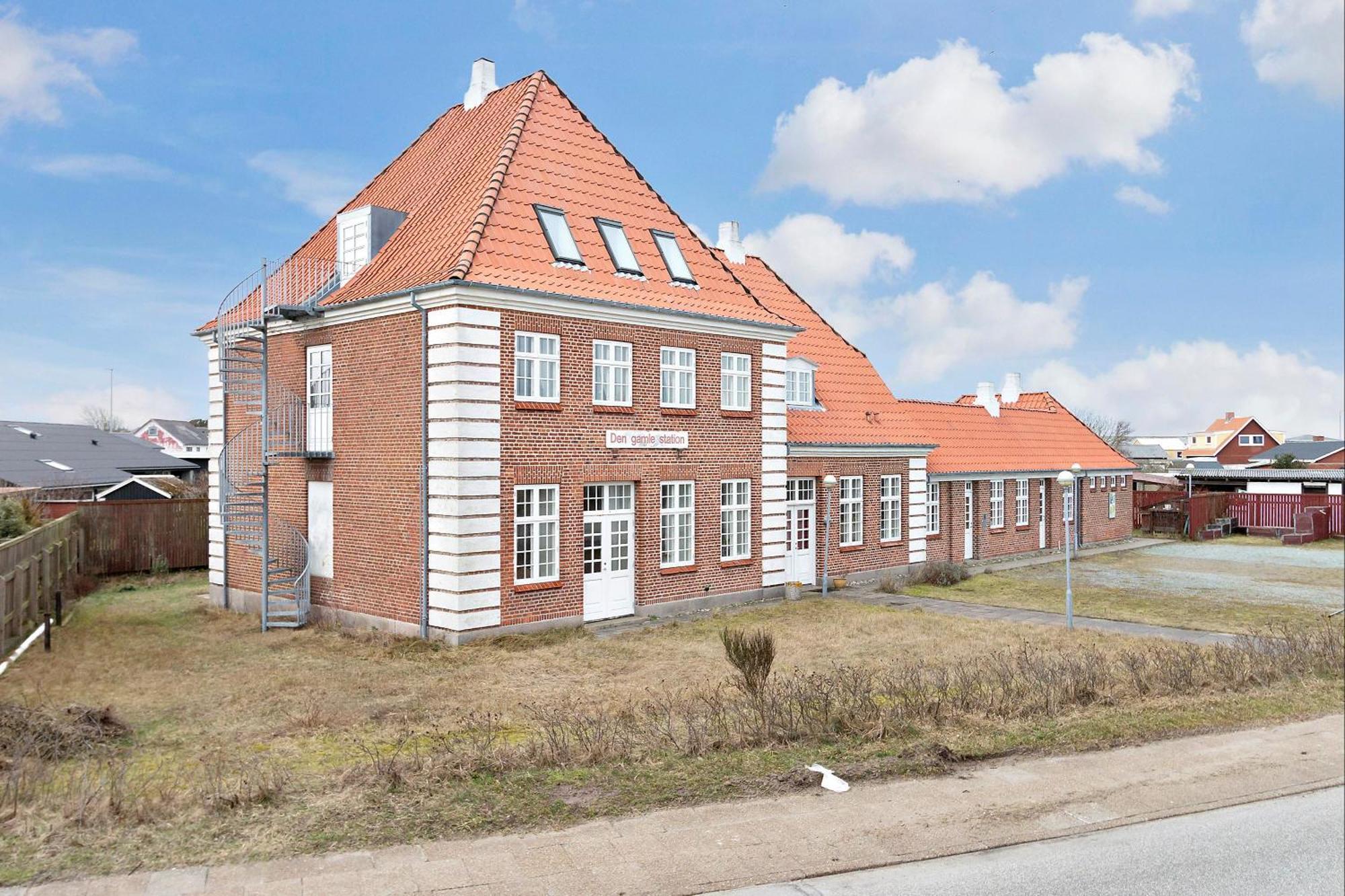 Bed and Breakfast Hirtshals Gamle Station Экстерьер фото